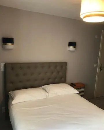 Aunis-saintonge Hotel *