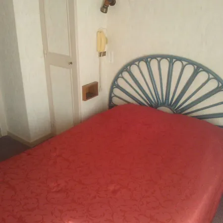 Aunis-saintonge Hotel *